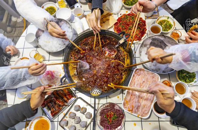 火锅“涮出”3千亿大市场麻将胡了热辣滚烫！重庆(图5)
